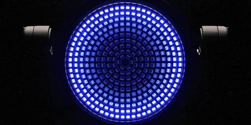 Claypaky Mini-B Sparky Aqua — ten concentric LED circles illuminated